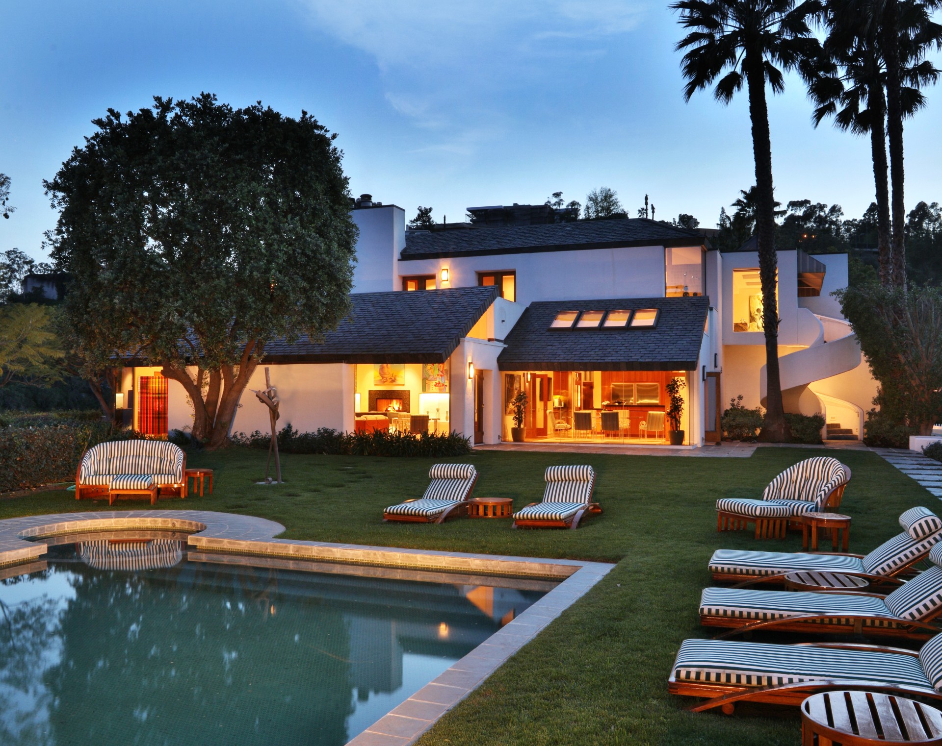 10690 Somma Way Los Angeles, CA 90077 — James Respondek