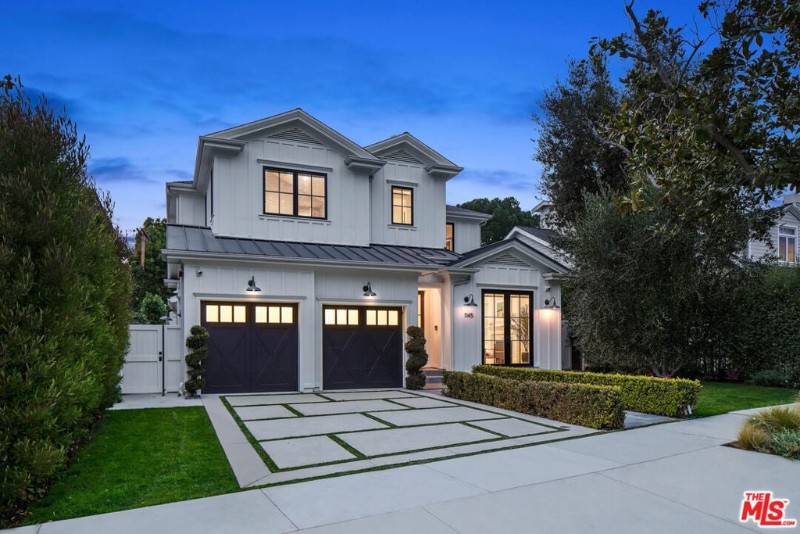 1145 Chautauqua Blvd
