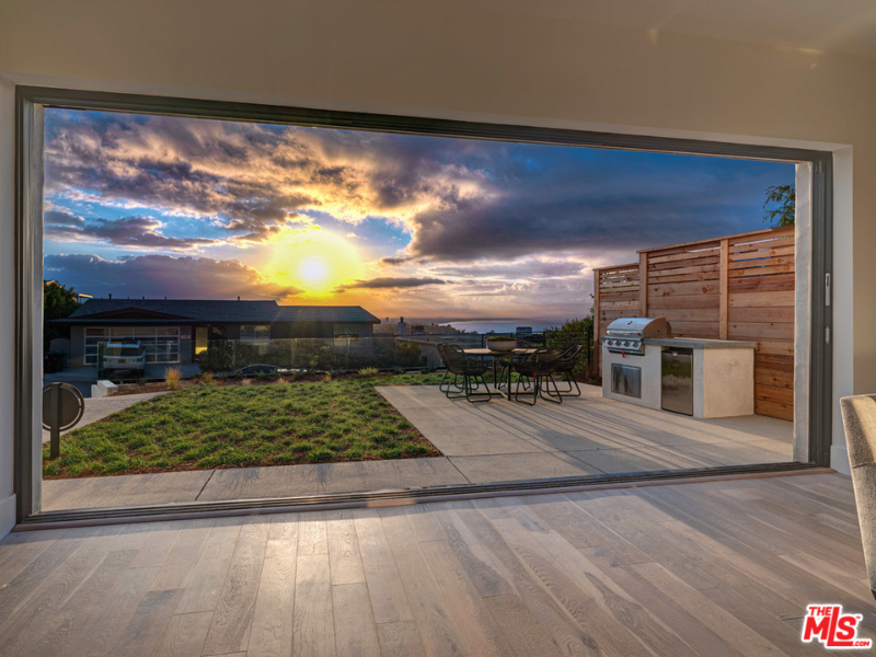 Find-the-best-selection-of-pacific-palisades-luxury-homes-today